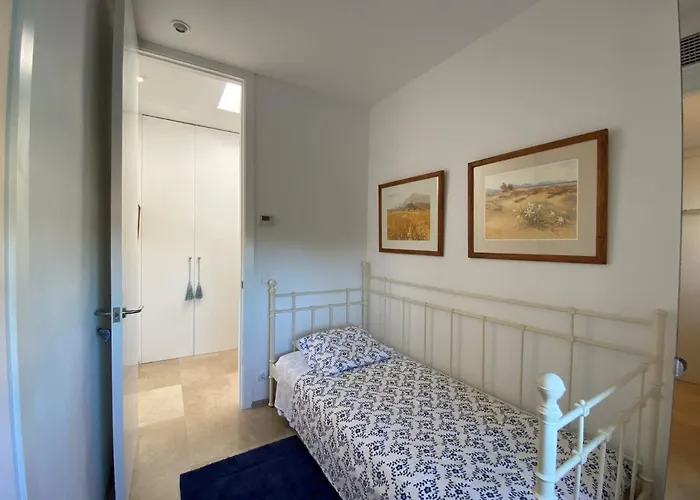 Isabel, Hometown In Pollenca