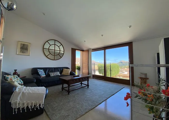 Isabel, Hometown In Pollenca