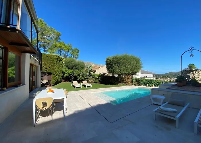 Isabel, Hometown In * Pollença